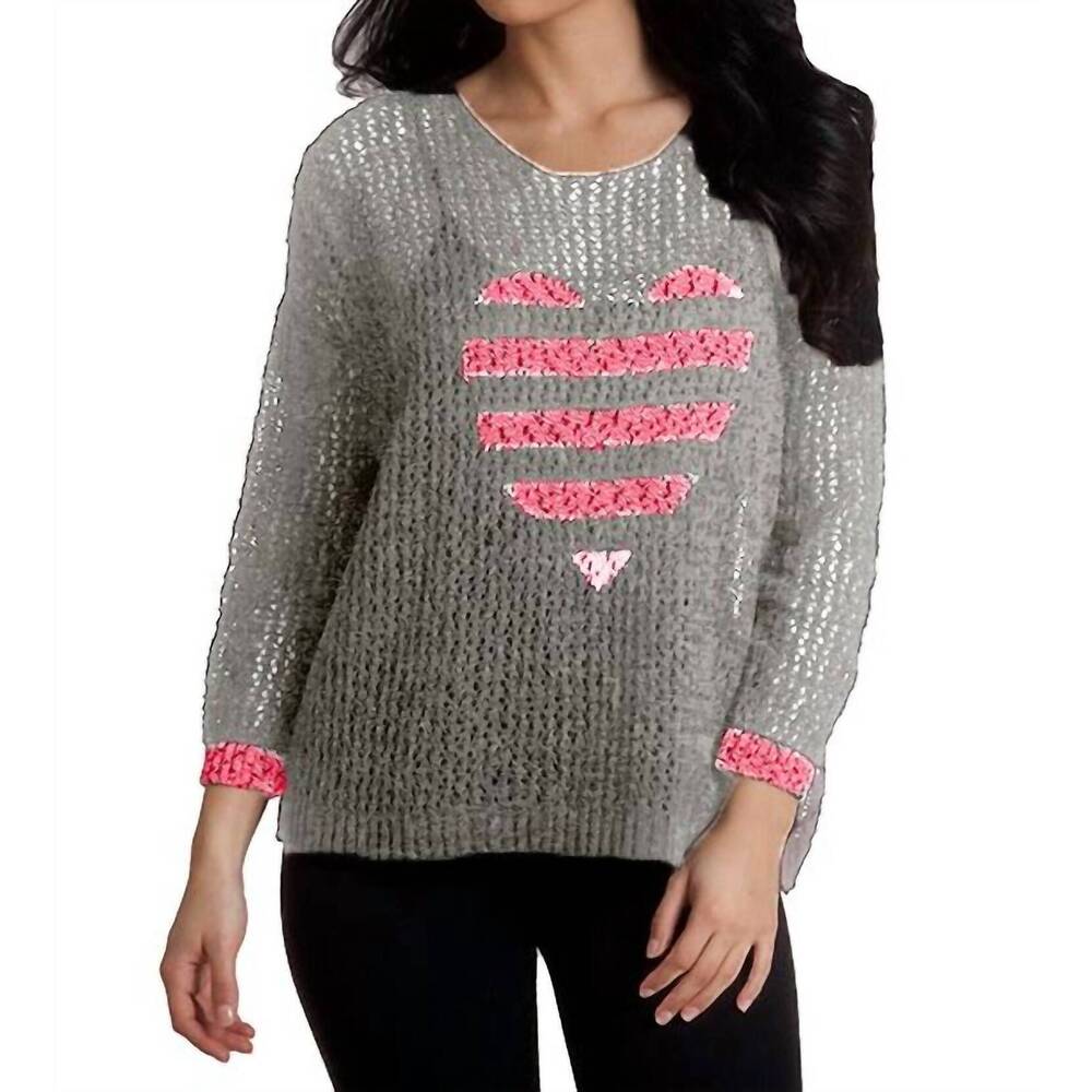 NEW FRENCH KYSS crochet heart crew in frost/pink
